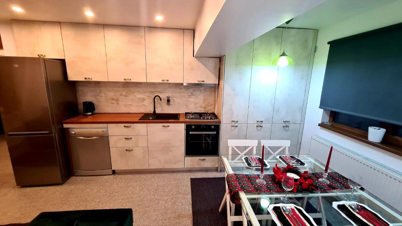 Апартаменты La Fluturi Apartament Сучава Экстерьер фото
