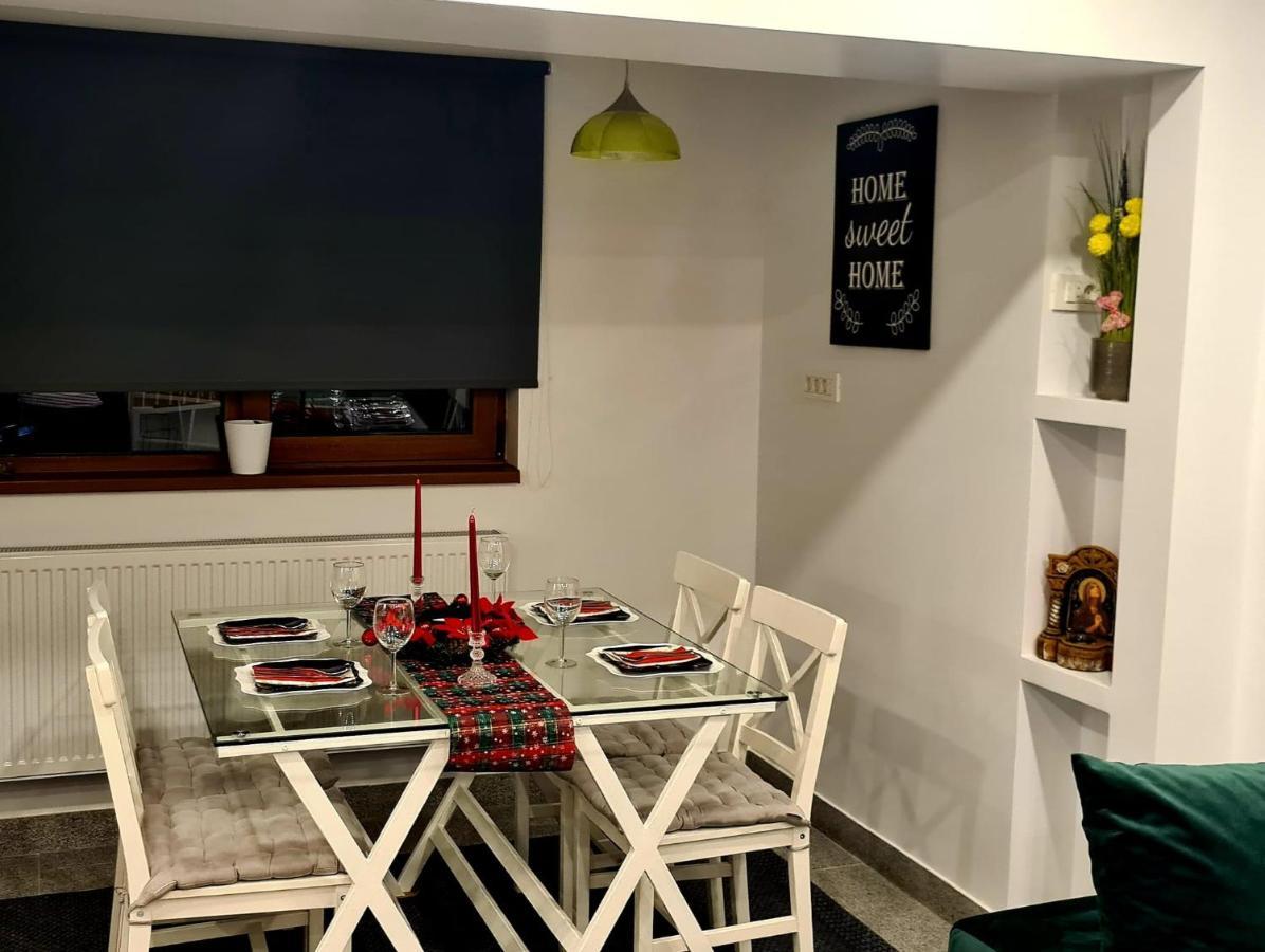 Апартаменты La Fluturi Apartament Сучава Экстерьер фото